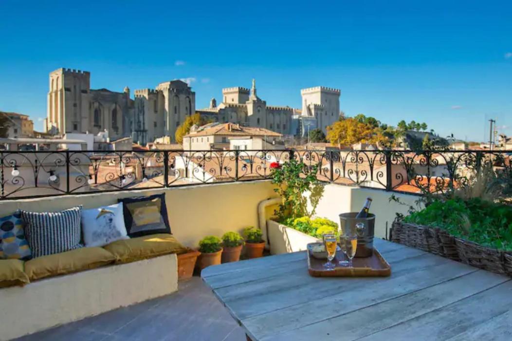 Magnifique Appartement De Charme Avec Vue Sur Le Palais Des Papes A Avignon Wifi Gratuit Buitenkant foto