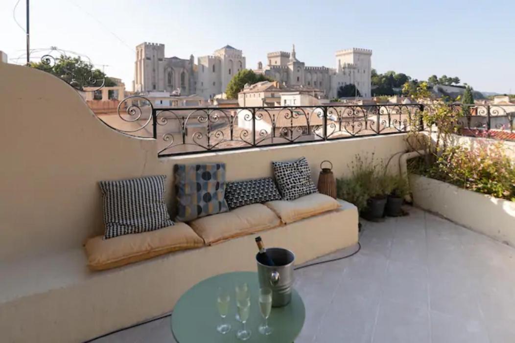 Magnifique Appartement De Charme Avec Vue Sur Le Palais Des Papes A Avignon Wifi Gratuit Buitenkant foto